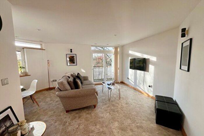 2 Bedroom Flat To Rent In Chaucer Court, Canterbury, CT1