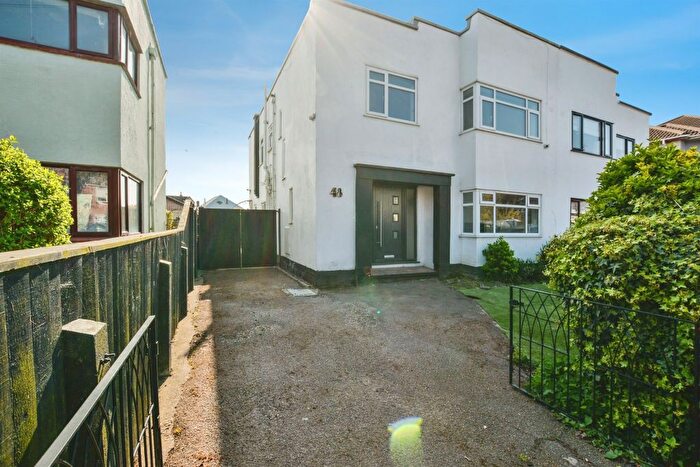 4 Bedroom Semi Detached House For Sale In Castleton Boulevard, Skegness, PE25