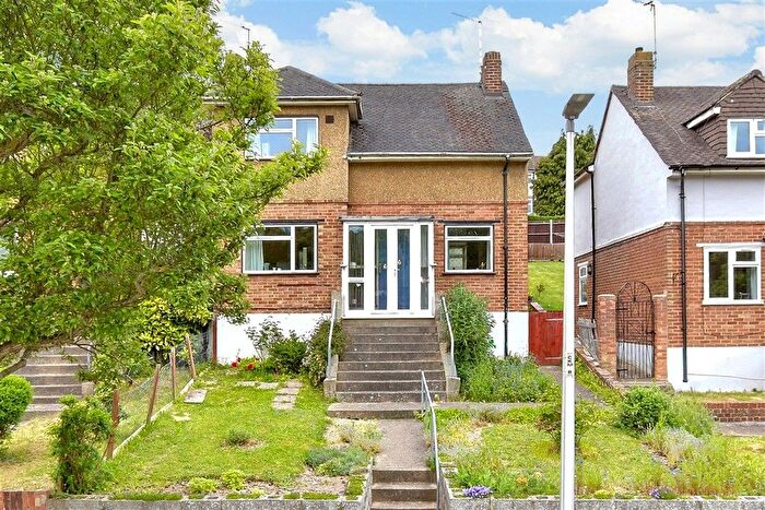 2 Bedroom End Terrace House For Sale In Concord Avenue, Chatham, Kent, ME5