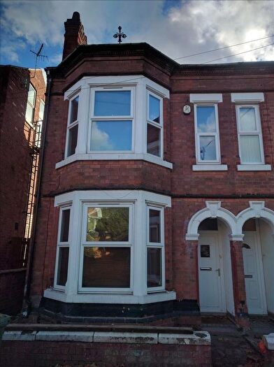 6 Bedroom End Of Terrace House To Rent In Arthur Avenue, Nottingham, NG7