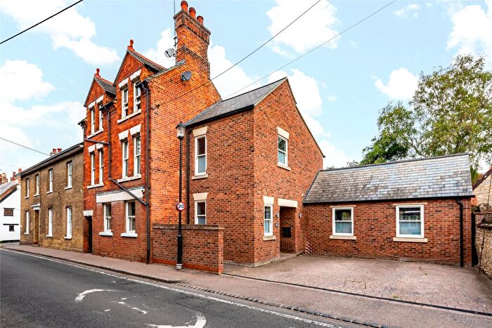 5 Bedroom Semi-Detached House For Sale In High Street, Harrold, Bedfordshire, MK43