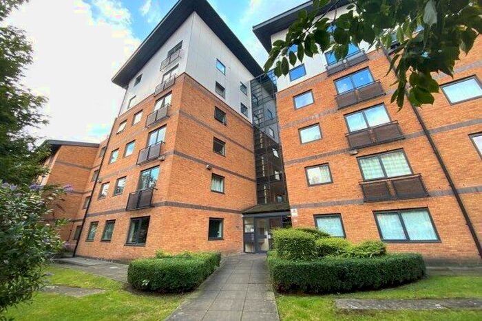 2 Bedroom Flat To Rent In Bishopsgate Street, Birmingham, B15