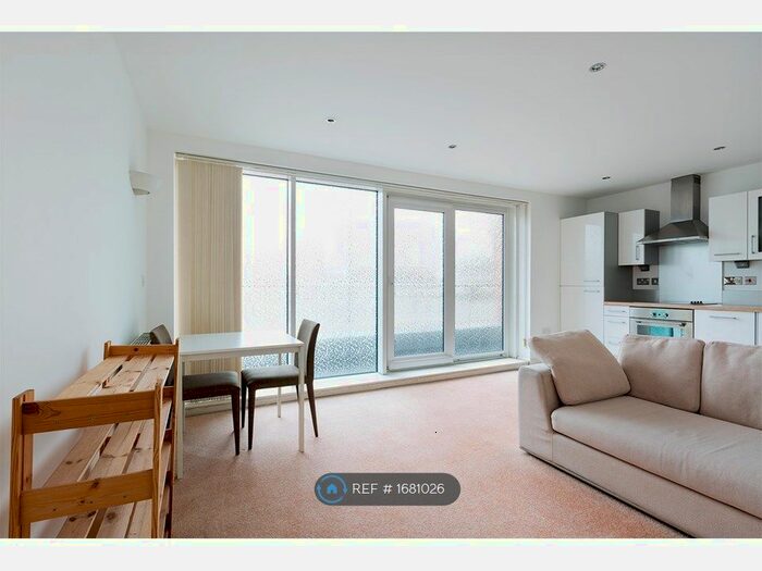 1 Bedroom Flat To Rent In Adriatic Apartments, London, E16