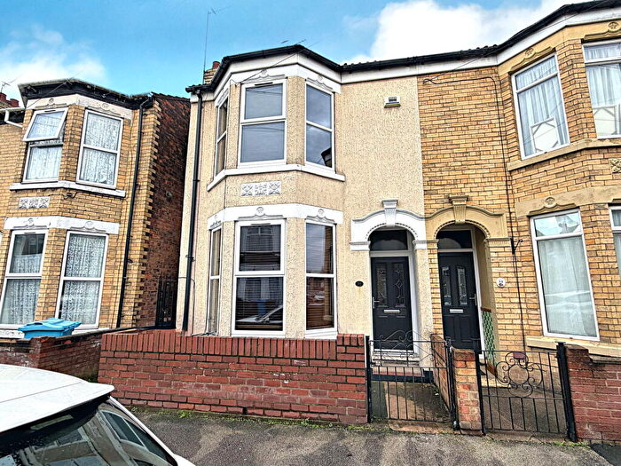 2 Bedroom Terraced House For Sale In East Park Avenue, Hull, East Riding Of Yorkshire, HU8