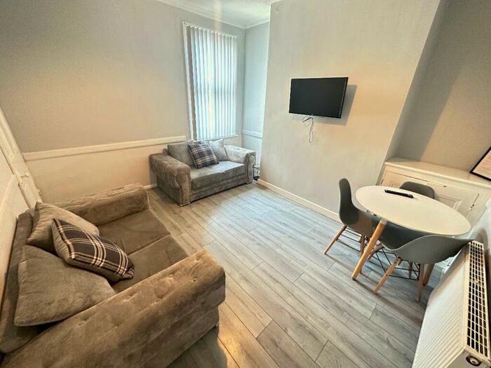 3 Bedroom Terraced House To Rent In Empress Road, Kensington Fields, L7