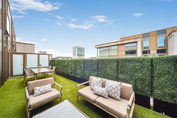 4 Bedroom Flat To Rent In Trinity House, Kensington High Street, London, W14