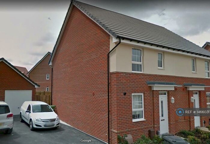 3 Bedroom Semi-Detached House To Rent In Foxglove Way, Waterlooville, PO8