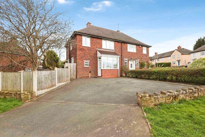 3 Bedroom Semi Detached House For Sale In New Farm Road, Stourbridge, DY9