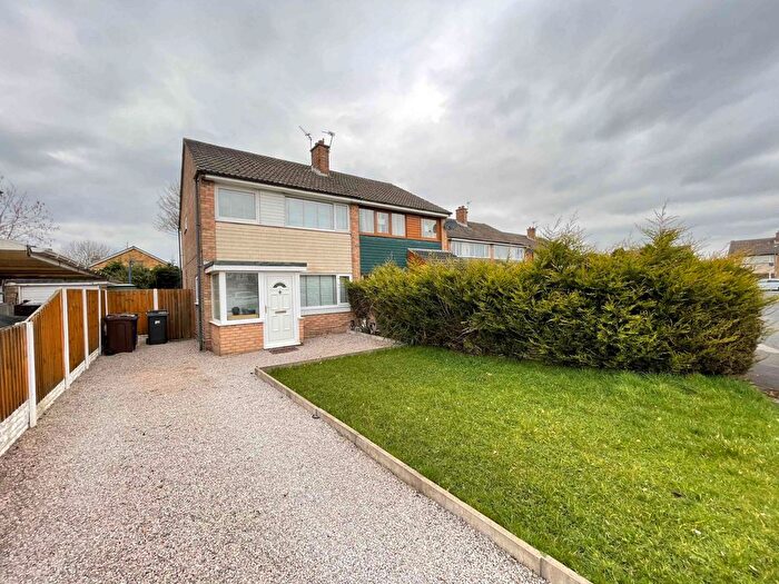 3 Bedroom Semi-Detached House To Rent In Lime Close, Penwortham, PR1