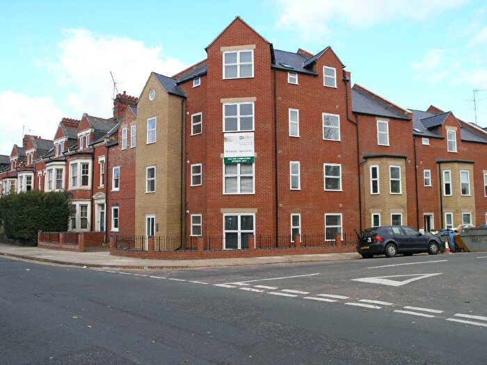 2 Bedroom Flat To Rent In Abington Grove, Abington, Northampton, NN1