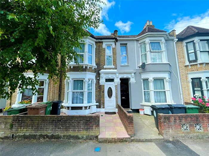 5 Bedroom House To Rent In Shortlands Road, Leyton, London, E10