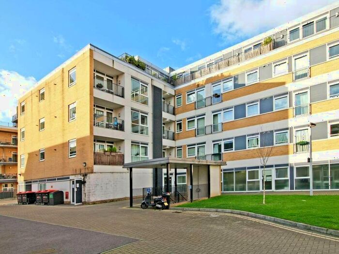2 Bedroom Apartment To Rent In Hacon Square, Richmond Road, Hackney, E8