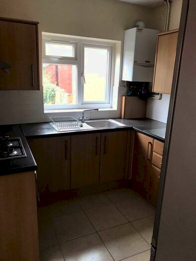 5 Bedroom Terraced House To Rent In Norris Road, Reading, RG6