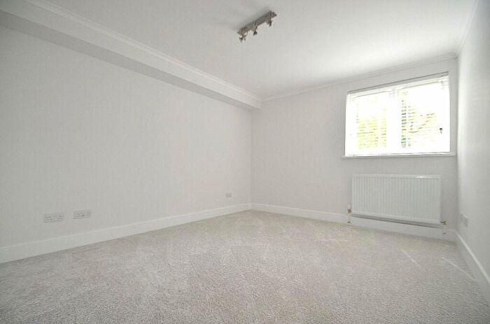 2 Bedroom Apartment To Rent In Stanley Road, Carshalton, SM5