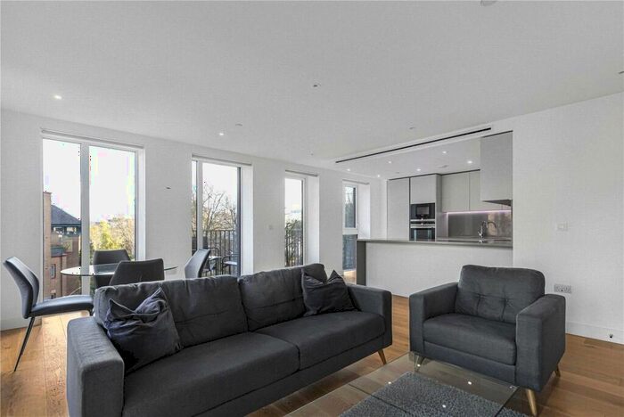 2 Bedroom Apartment To Rent In Ariel House, Wapping, E1W