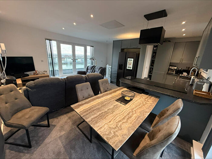 3 Bedroom Penthouse To Rent In Cwrt Naomi, Pentre Doc Y Gogledd, SA15