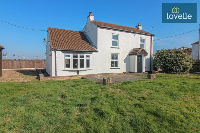 4 Bedroom Detached House For Sale In Saddleback Road, South Cockerington, LN11