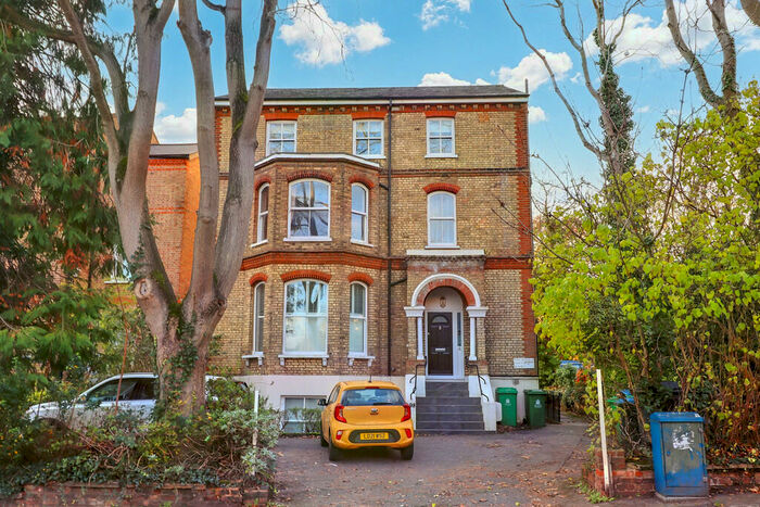 1 Bedroom Apartment To Rent In Surbiton, KT6