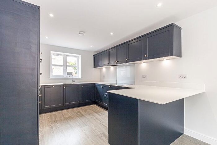 4 Bedroom Detached House To Rent In Daisy Crescent, Eynsham, OX29