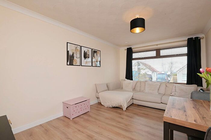 2 Bedroom Semi-Detached Bungalow For Sale In Belmont Avenue, Shieldhill, Falkirk, FK1