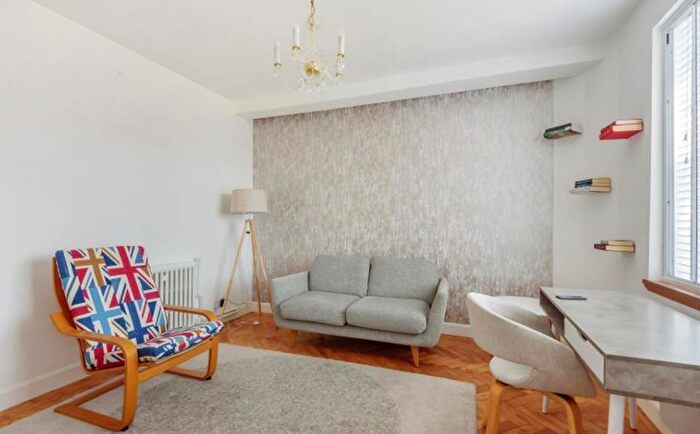 1 Bedroom Apartment To Rent In Carlton Hill, St John's Wood, London, NW8