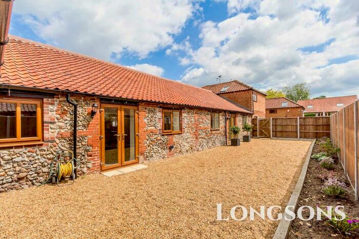 2 Bedroom Barn Conversion To Rent In Main Road, Little Fransham, NR19