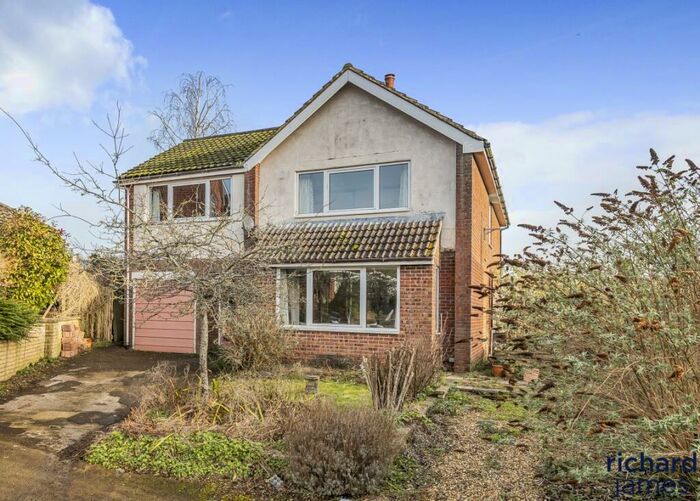 4 Bedroom Detached House For Sale In Cook Road, Aldbourne, Wiltshire, SN8
