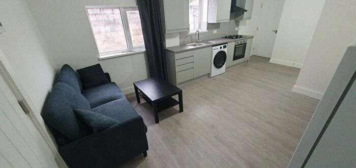 1 Bedroom Flat To Rent In Richmond Road, Cathays, Cardiff, CF24