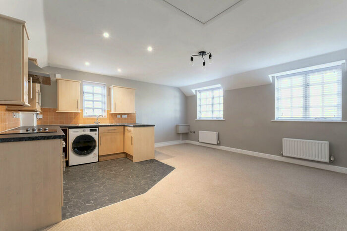 2 Bedroom Apartment To Rent In Dunalley Court, Cheltenham, GL50