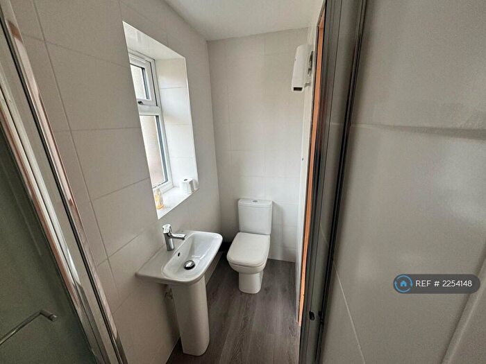 1 Bedroom Flat To Rent In Hill Lane, Southampton, SO15