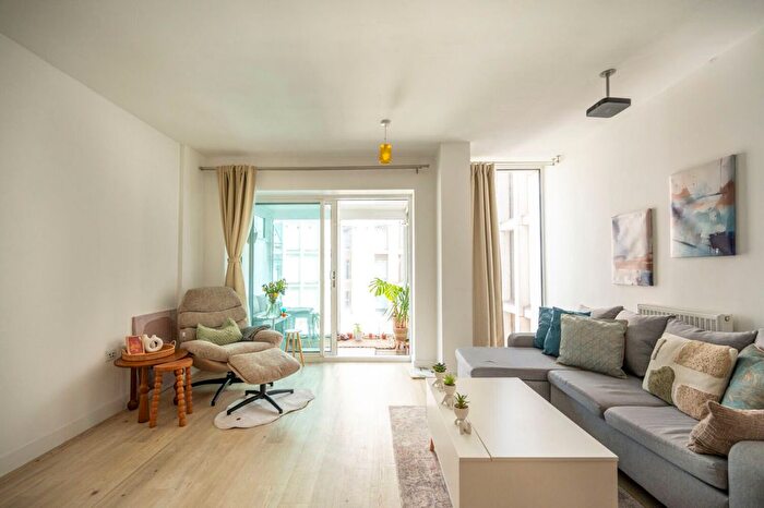 1 Bedroom Flat For Sale In Atelier Point, Jupp Road West, Stratford, London, E15