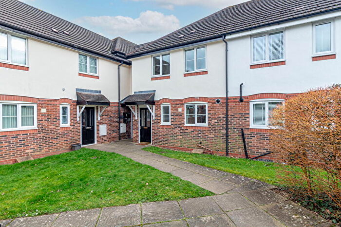 3 Bedroom End Of Terrace House For Sale In Priory Gardens, Birmingham, B28