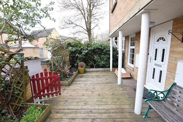 2 Bedroom Terraced House To Rent In Wards Stone Park, Bracknell, Berkshire, RG12