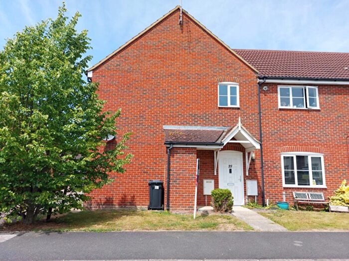 2 Bedroom Maisonette For Sale In Violet Way, Yaxley, Peterborough, PE7