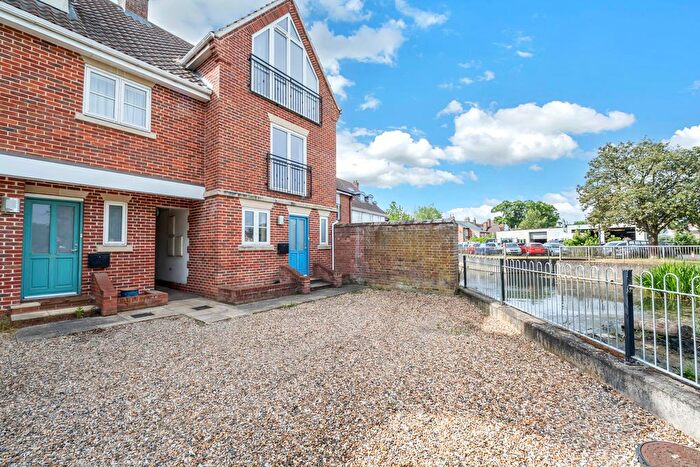 3 Bedroom Terraced House For Sale In Eastgate Street, Bury St. Edmunds, IP33