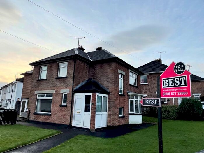 4 Bedroom Detached House For Sale In Glenmont Park, Dungannon, BT71
