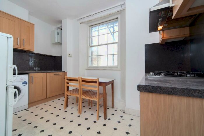 4 Bedroom Flat To Rent In Richmond Avenue, N1