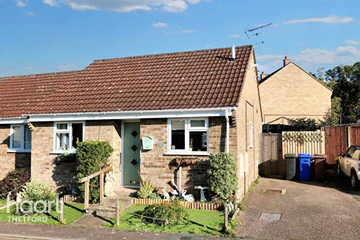 1 Bedroom Semi-Detached Bungalow For Sale In Willow Close, Brandon, IP27