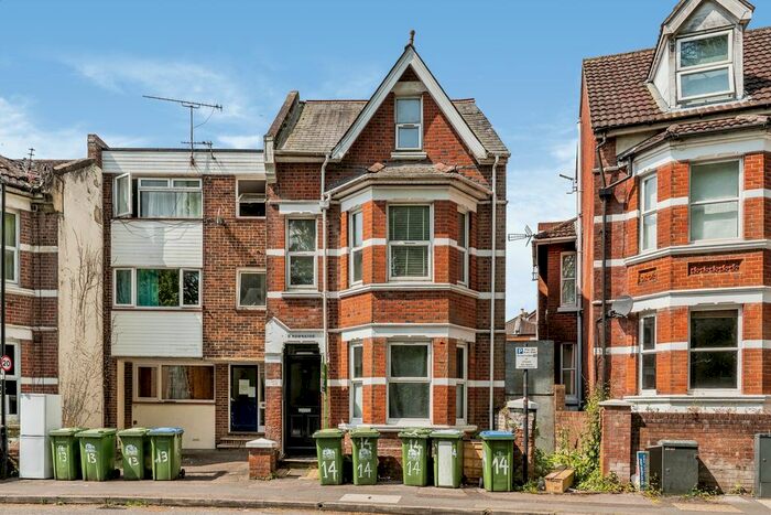 Studio To Rent In Silverdale Road, Southampton, Hampshire, SO15