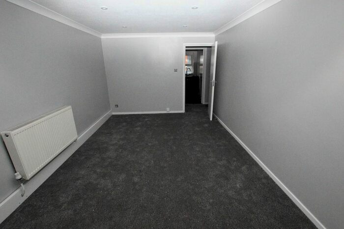 2 Bedroom Flat To Rent In Tamworth Road, Croydon, Surrey CR0