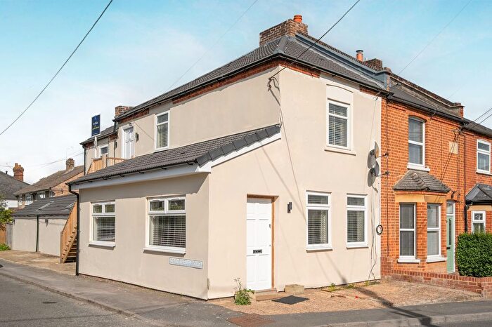 2 Bedroom Maisonette For Sale In Victoria Road, Ascot, SL5
