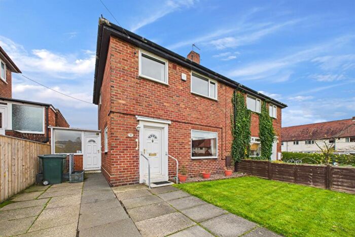 3 Bedroom Semi-Detached House To Rent In Athlone Place, Birtley, DH3