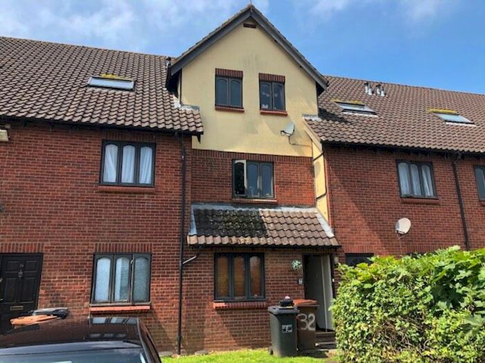 2 Bedroom Flat To Rent In Rockingham Mews, Stephenson Way, Corby, NN17