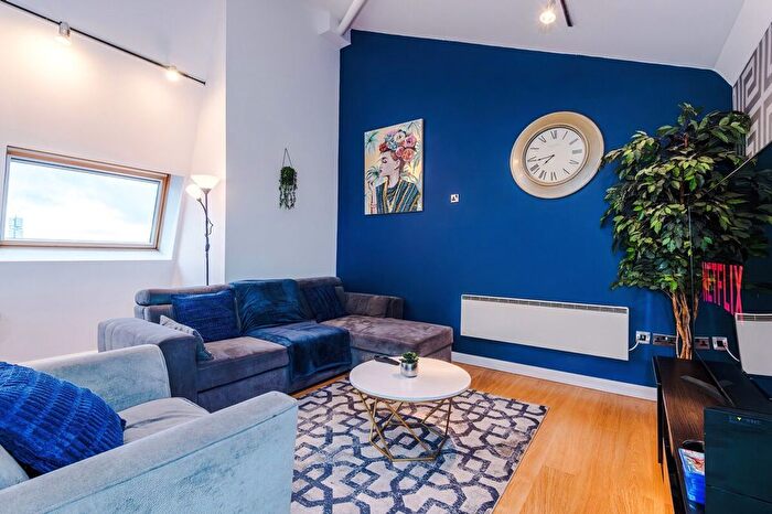 2 Bedroom Flat To Rent In Manchester, M11