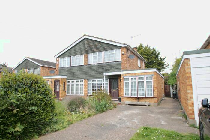 3 Bedroom Semi-Detached House To Rent In Summerhouse Lane, Harmondsworth, West Drayton, UB7