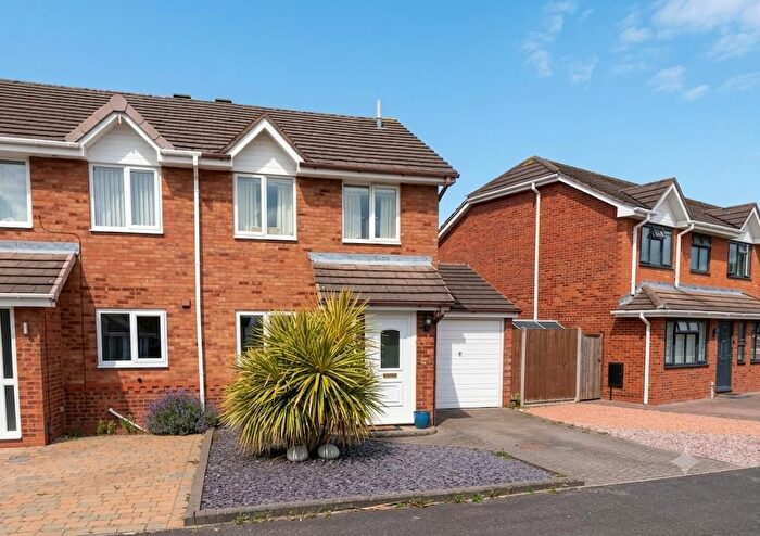 3 Bedroom Semi-detached House For Sale In Coltman Close, Lichfield, WS14