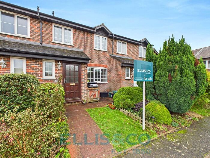 3 Bedroom Terraced House For Sale In Douglas Road, Tonbridge, Kent, TN9