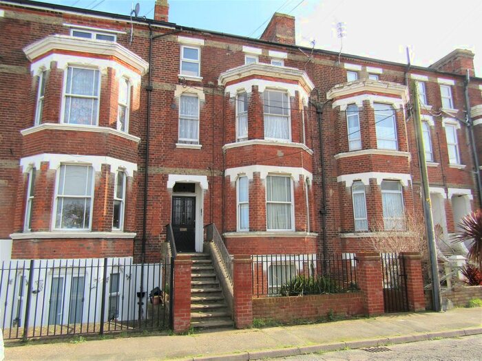 2 Bedroom Flat To Rent In Saville Street, Walton On The Naze CO14