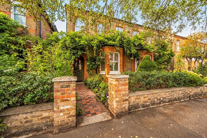 4 Bedroom Semi-Detached House For Sale In Frances Road, Windsor, Berkshire, SL4