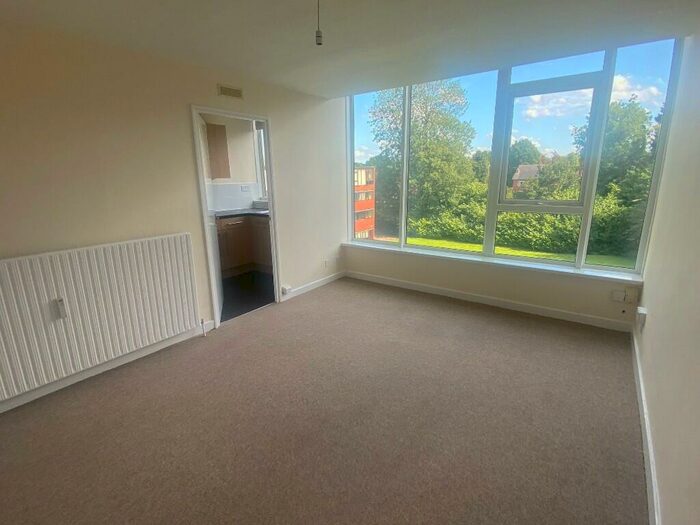 1 Bedroom Flat To Rent In Browns Green, Birmingham, B20
